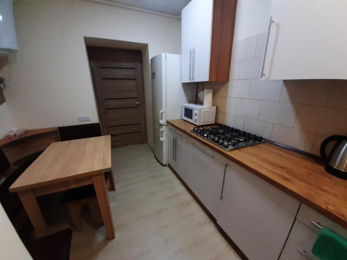 Marka Vovchka Apaartment Lviv Exteriör bild